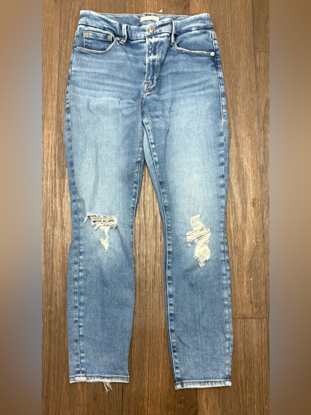 Good American Slim Straight Distressed Jeans Size 6/28